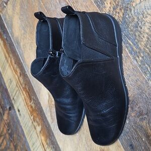 Easy Spirit Black Ankle Boots